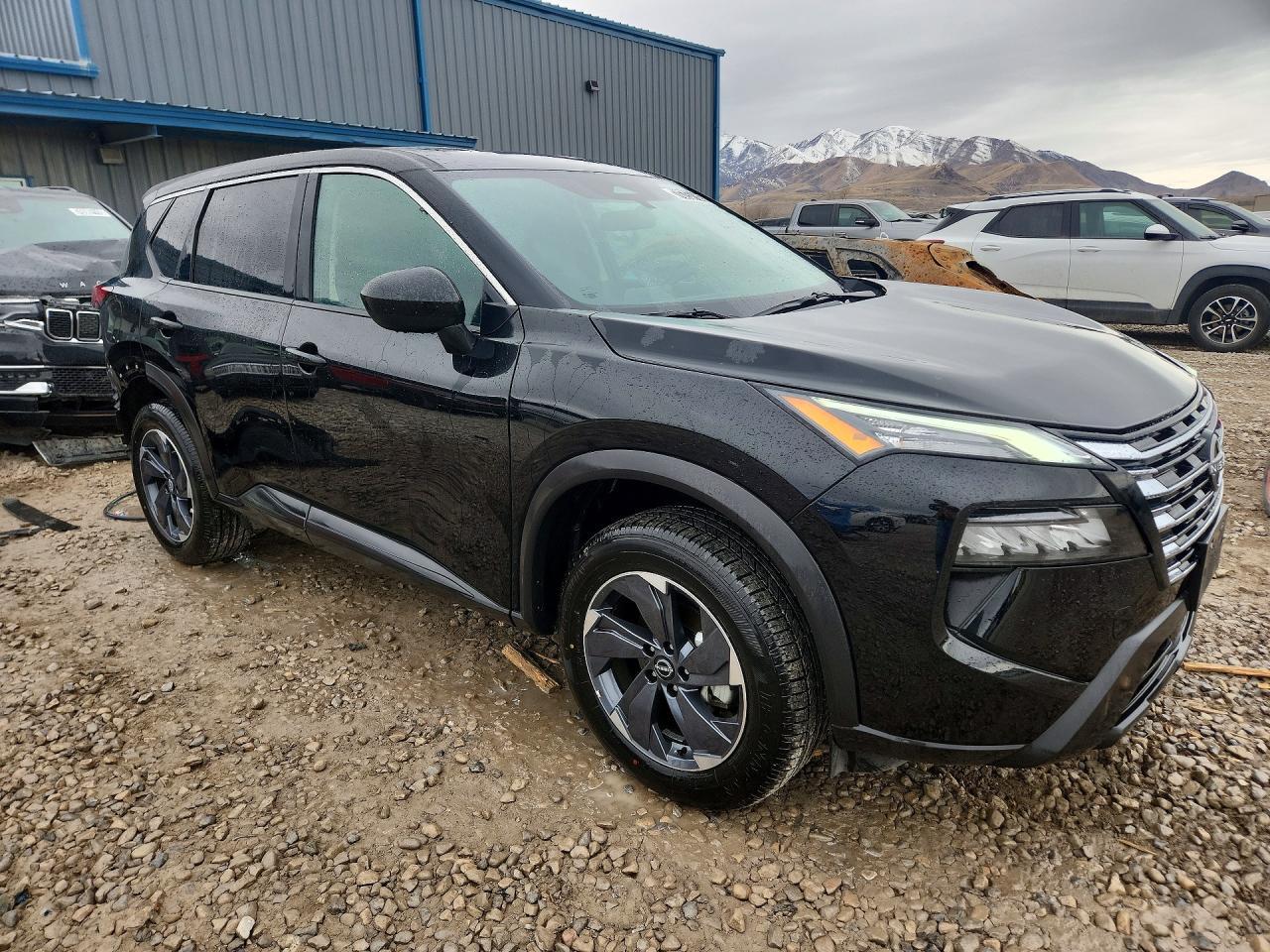 2025 NISSAN ROGUE