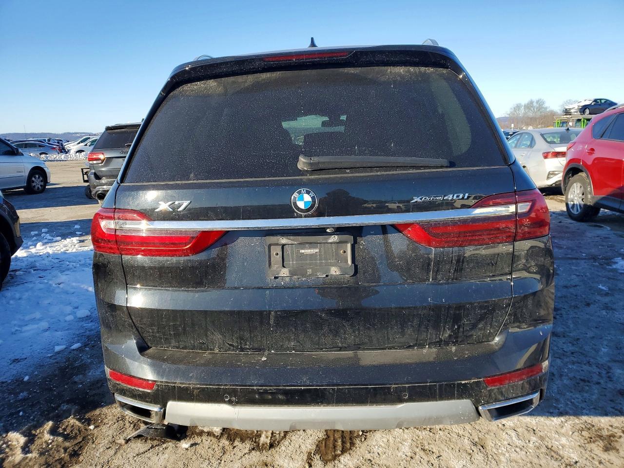 2022 BMW X7