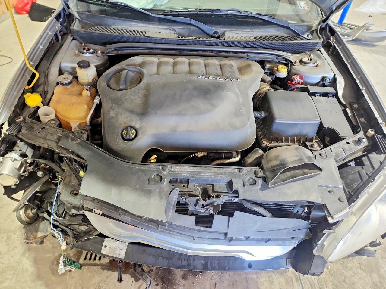 2013 CHRYSLER 200