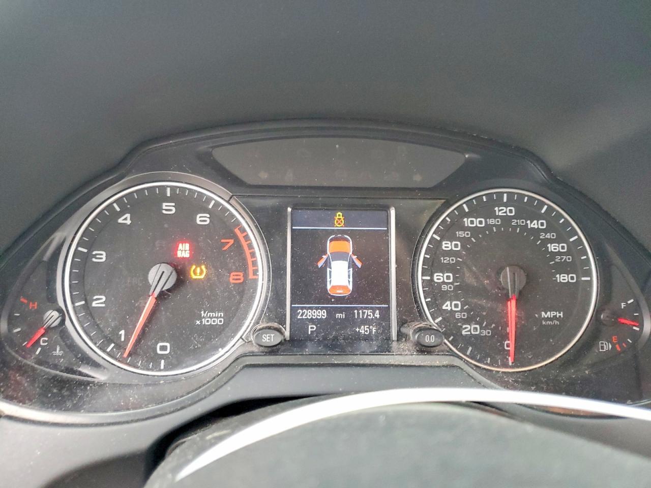 2009 AUDI Q5