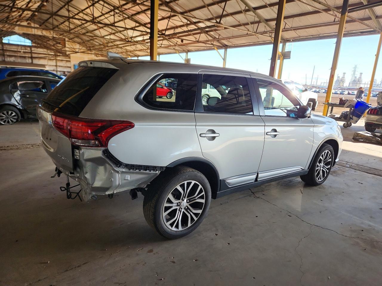 2018 MITSUBISHI outlander