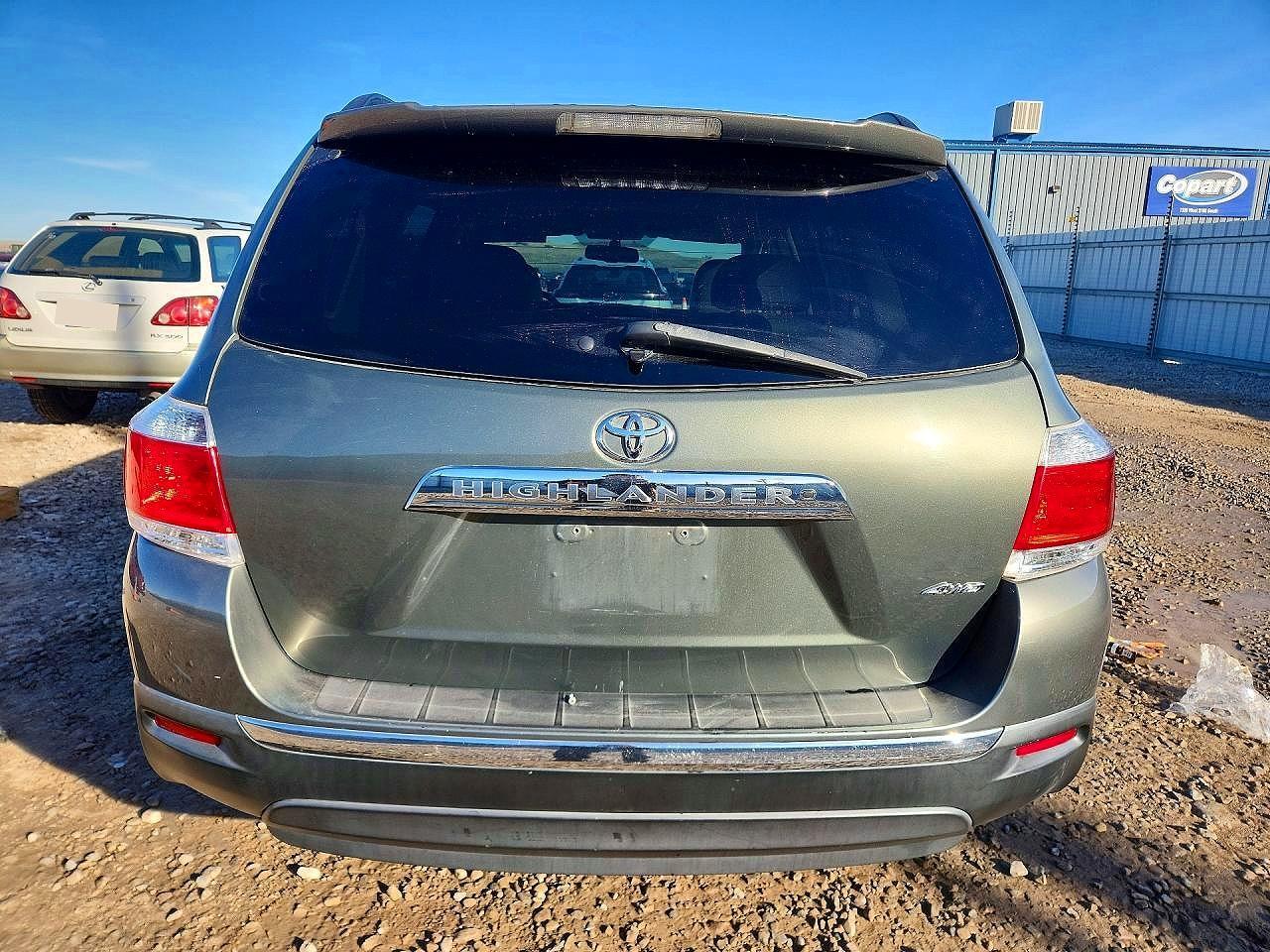 2011 TOYOTA HIGHLANDER