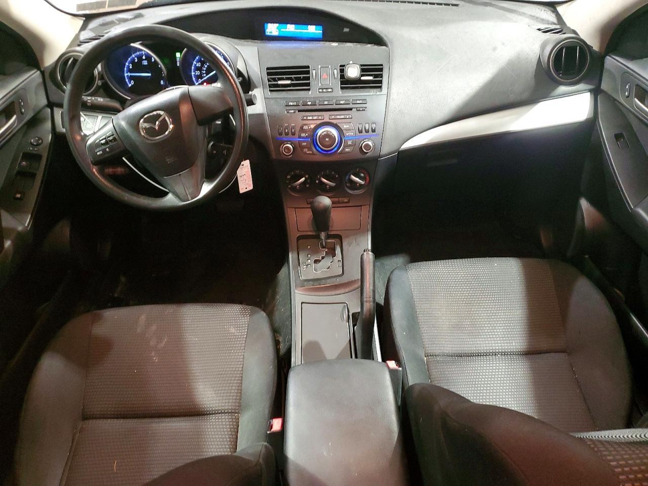 2013 MAZDA 3