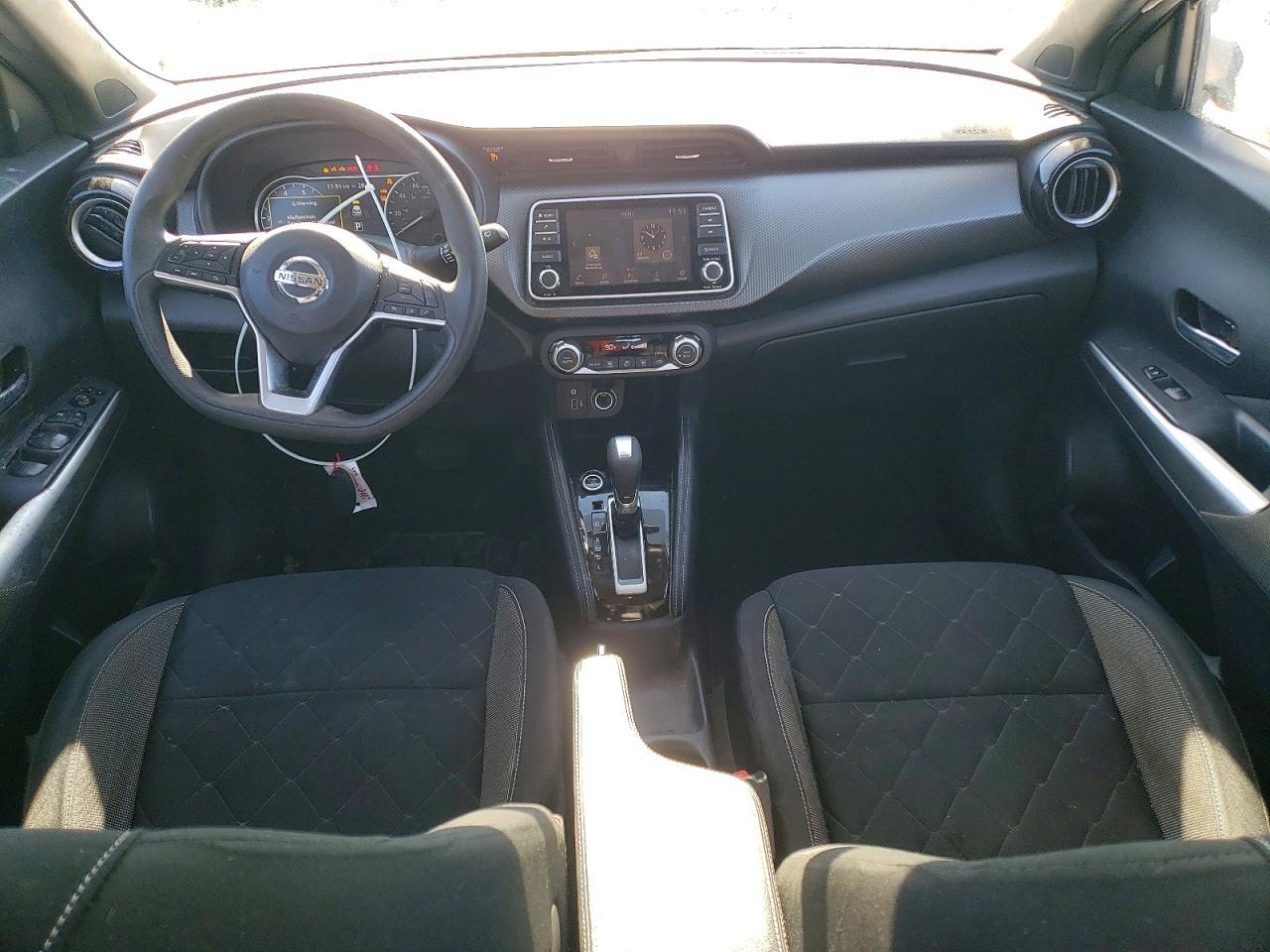 2020 NISSAN KICKS