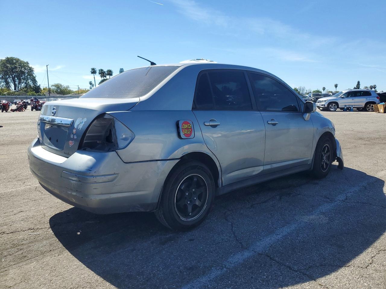 2010 NISSAN VERSA