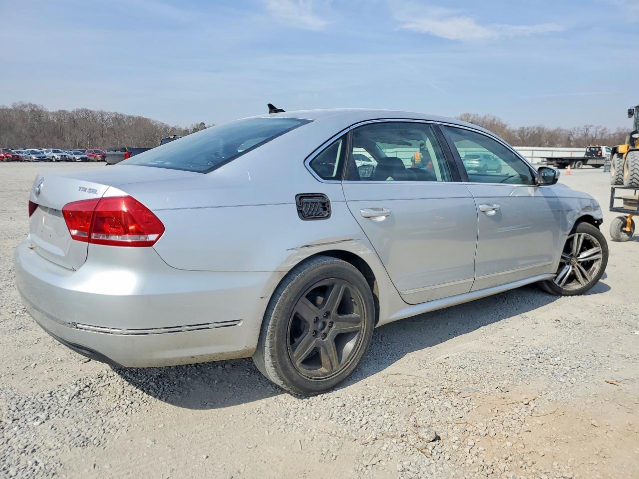 2014 VOLKSWAGEN Passat