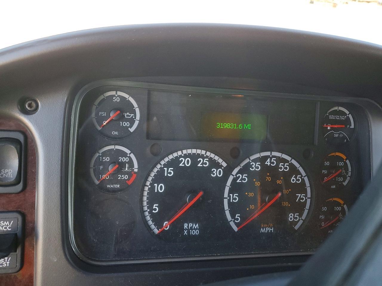 2019 FREIGHTLINER M2
