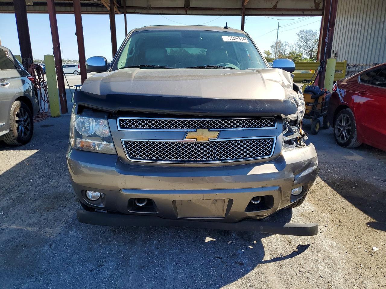 2011 CHEVROLET Suburban
