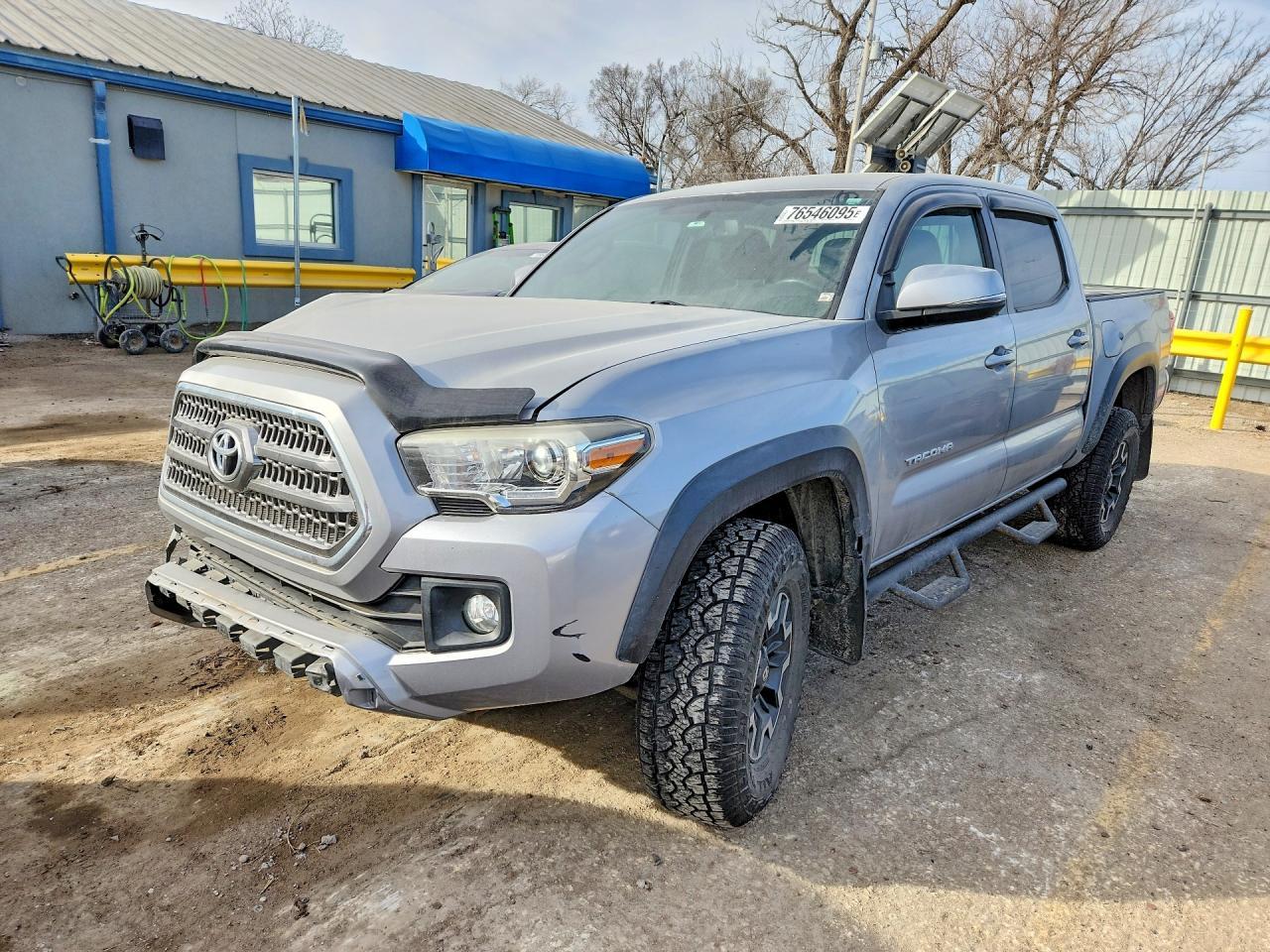 2017 TOYOTA TACOMA