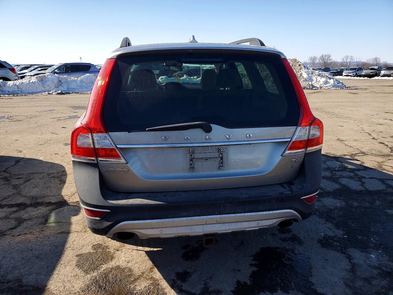 2014 VOLVO XC70