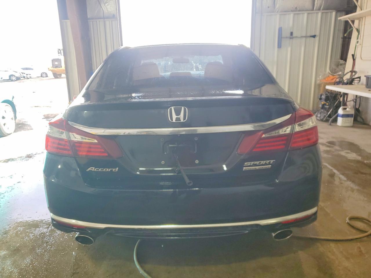 2017 HONDA ACCORD