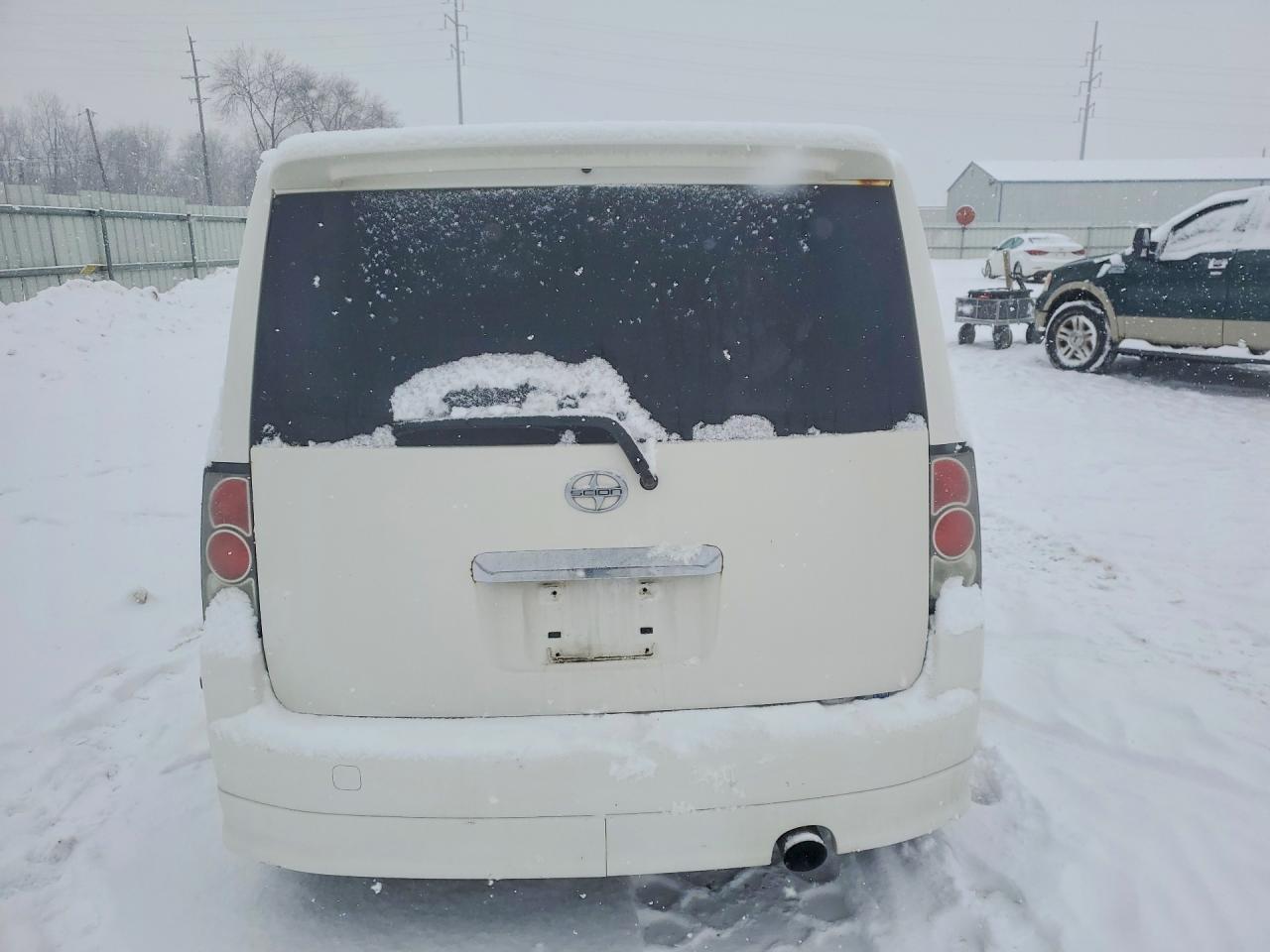 2005 TOYOTA SCION