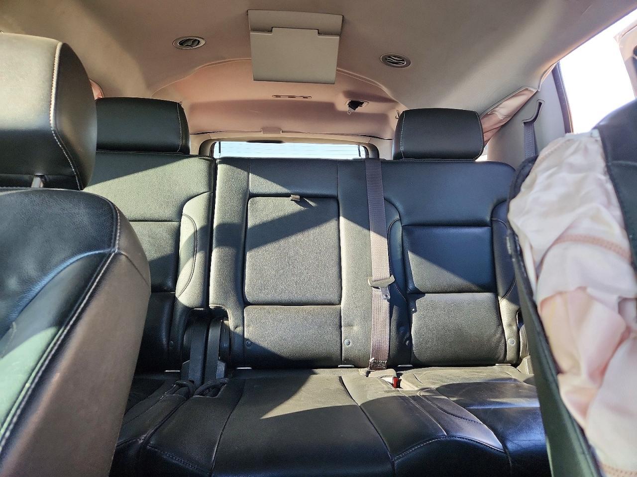 2016 CHEVROLET Suburban