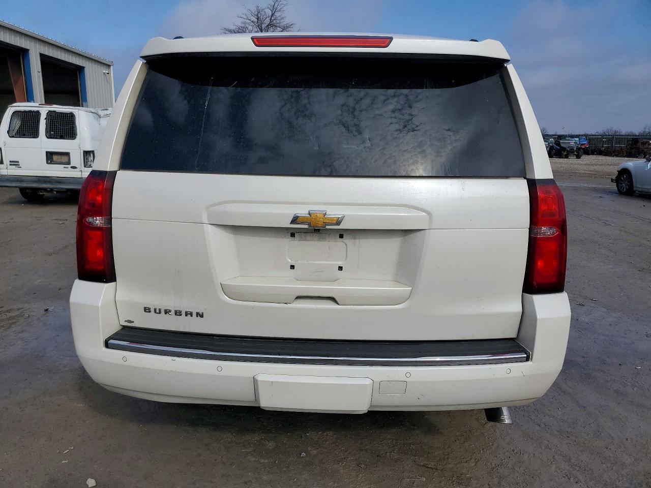 2015 CHEVROLET Suburban