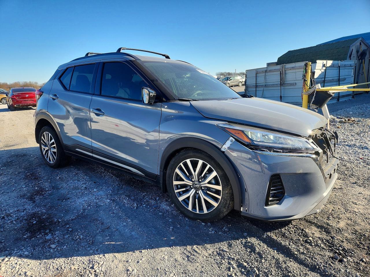 2023 NISSAN KICKS
