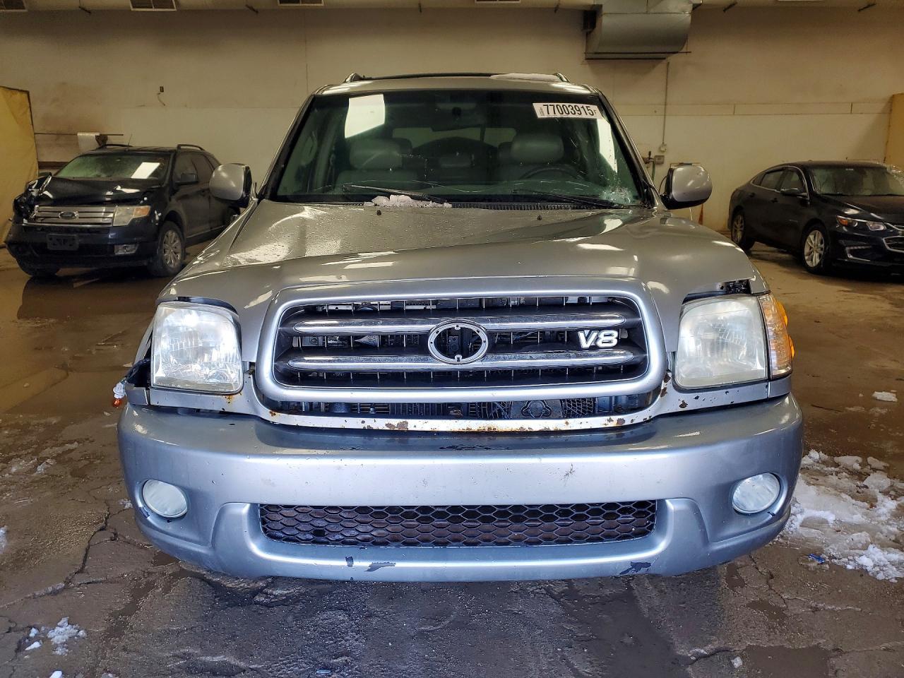 2002 TOYOTA Sequoia