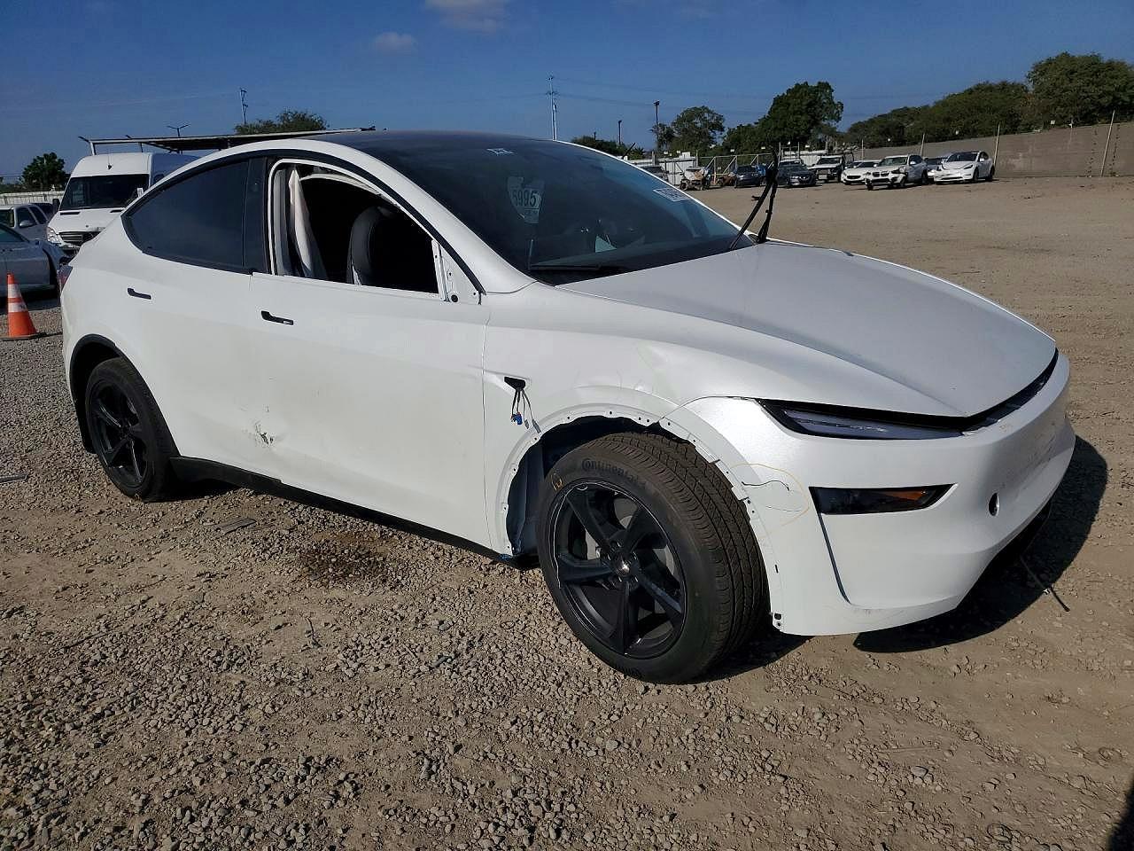 2026 TESLA MODEL Y