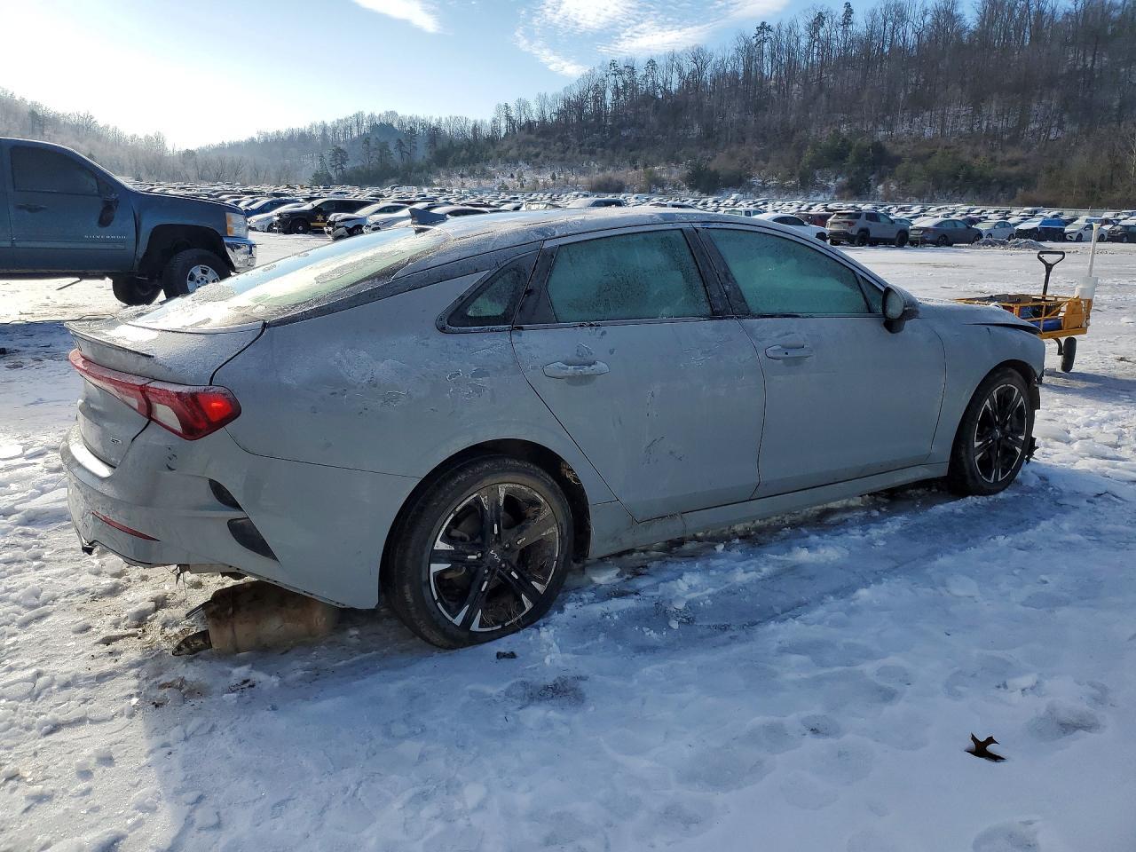 2023 KIA K5