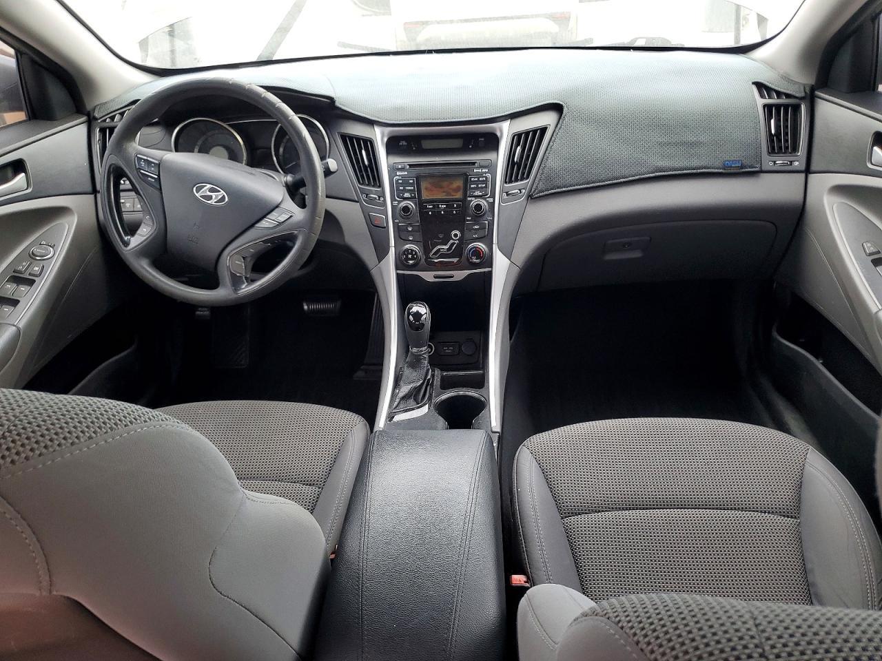 2011 HYUNDAI SONATA