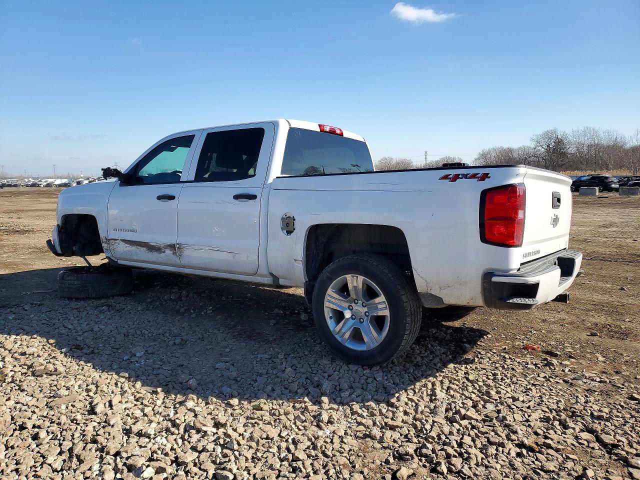 2018 CHEVROLET Silverado