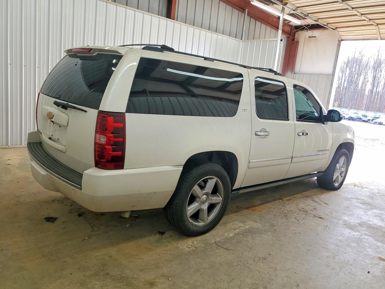2014 CHEVROLET Suburban