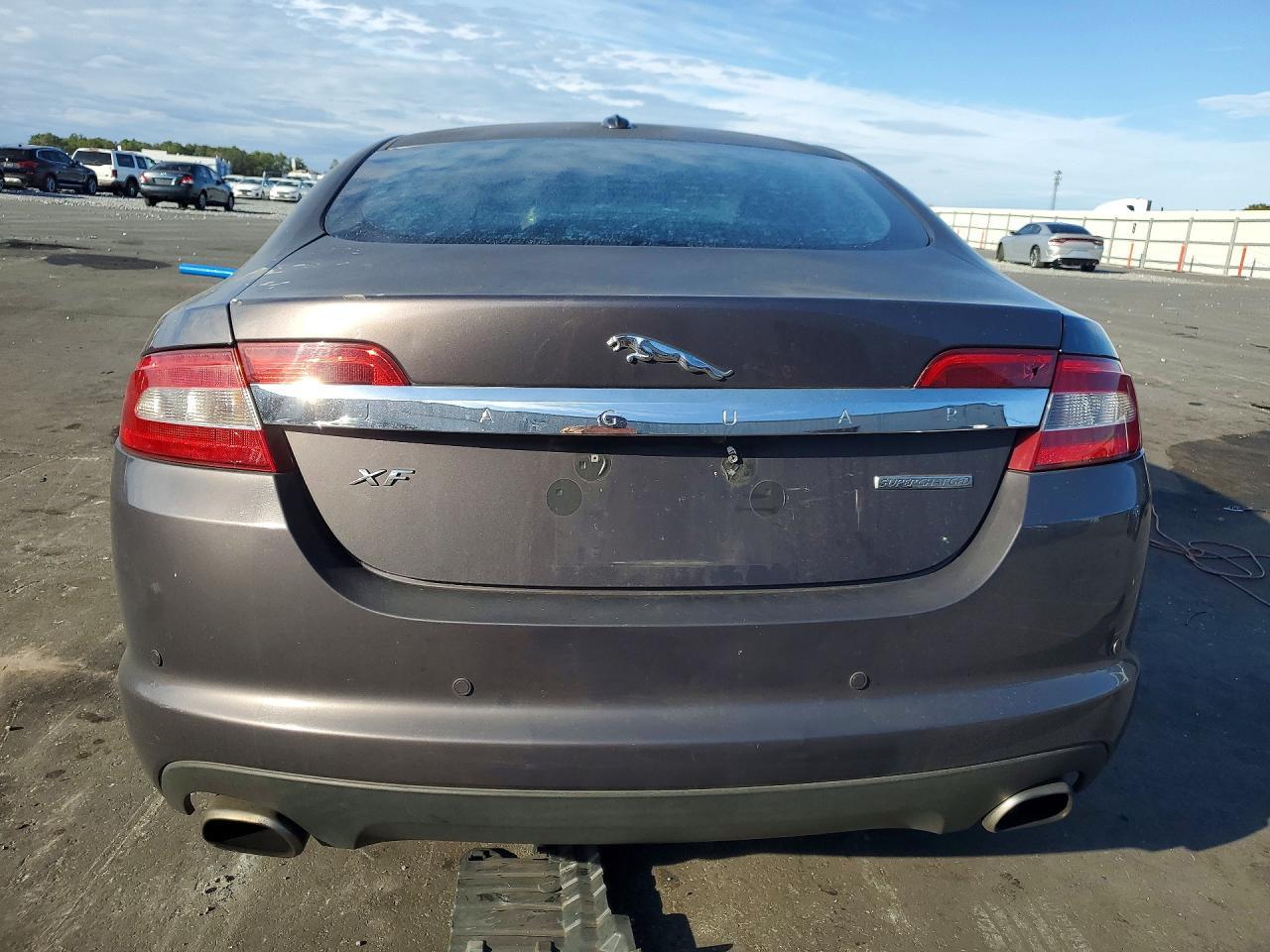 2009 JAGUAR XF