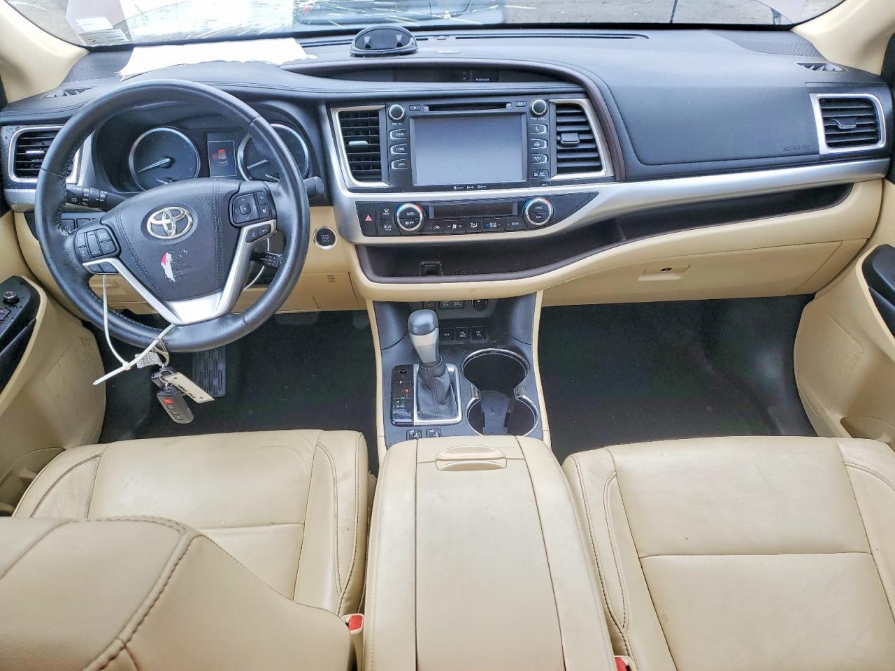 2017 TOYOTA HIGHLANDER