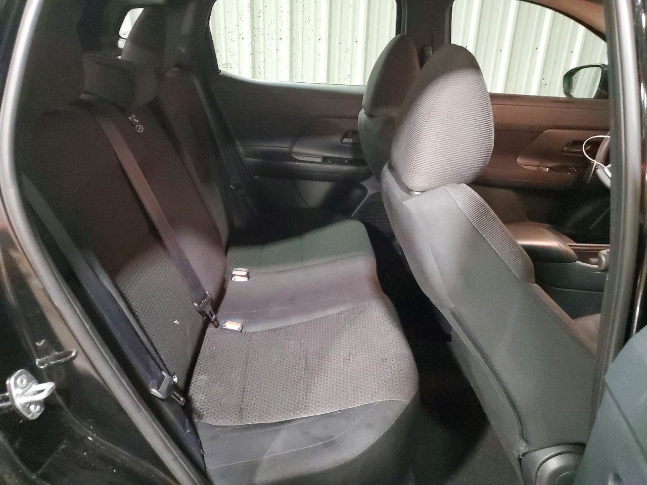 2025 NISSAN KICKS