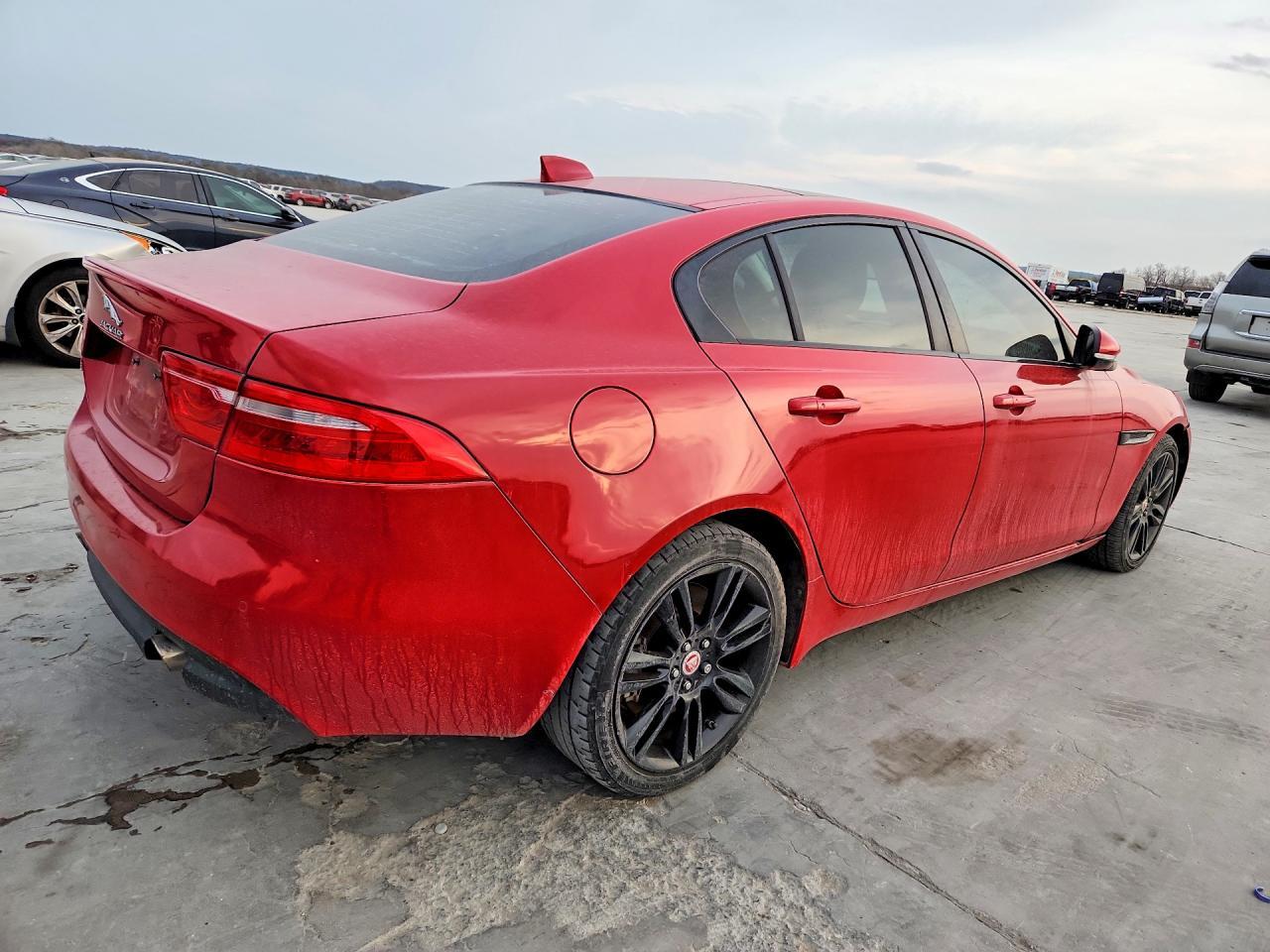 2018 JAGUAR XE