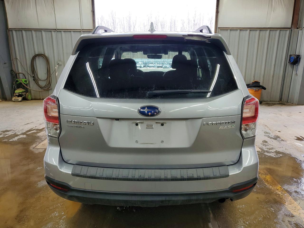 2017 SUBARU FORESTER