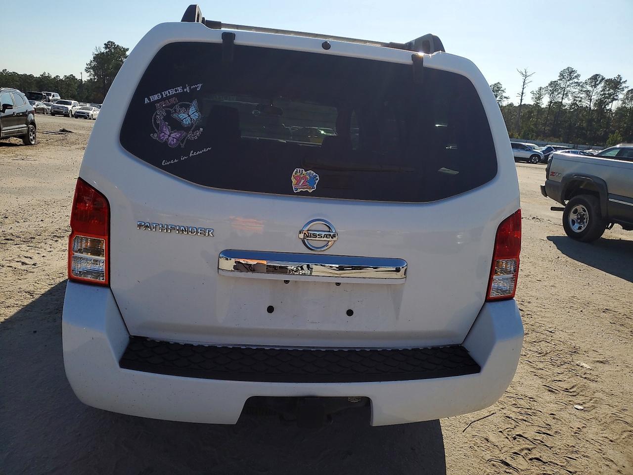 2010 NISSAN PATHFINDER