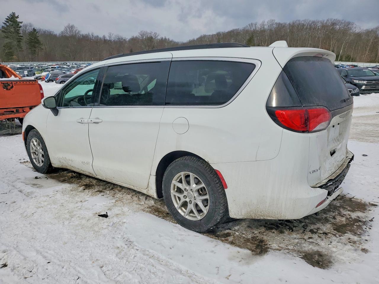 2020 CHRYSLER Voyager