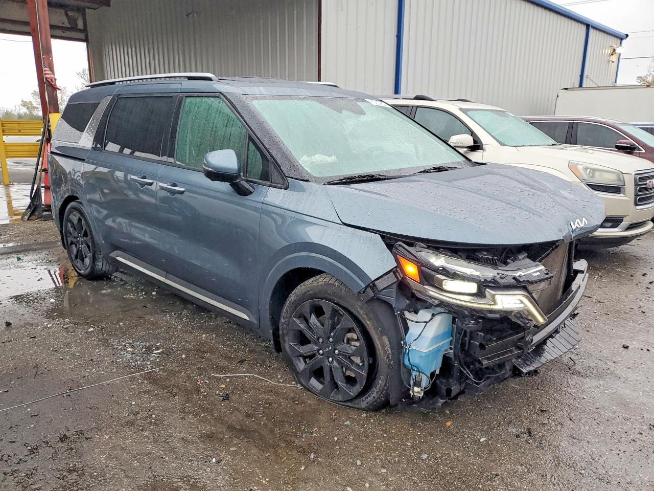 2023 KIA Carnival