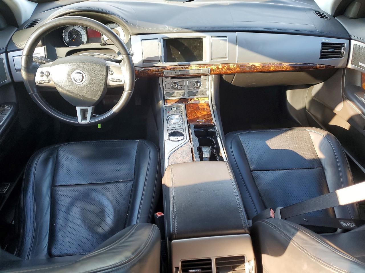 2009 JAGUAR XF
