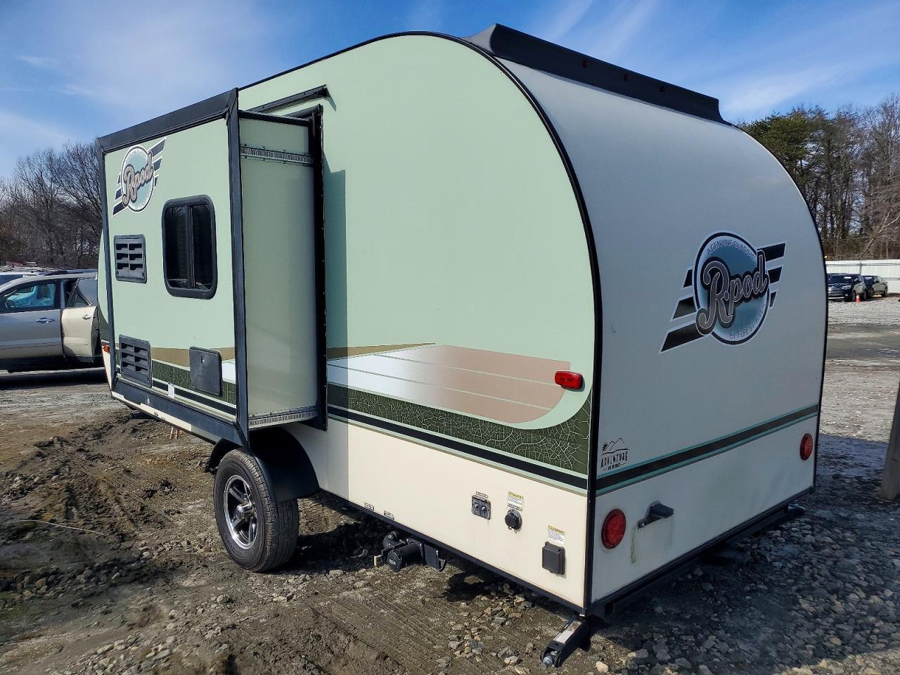 2017 FOREST RIVER R POD