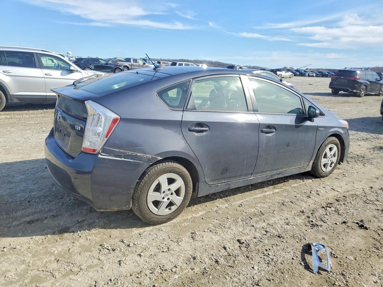 2011 TOYOTA PRIUS