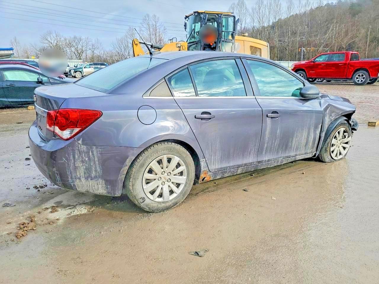 2011 CHEVROLET CRUZE
