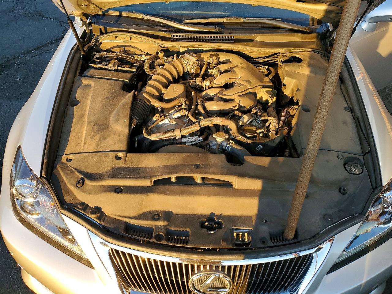 2013 LEXUS IS 250