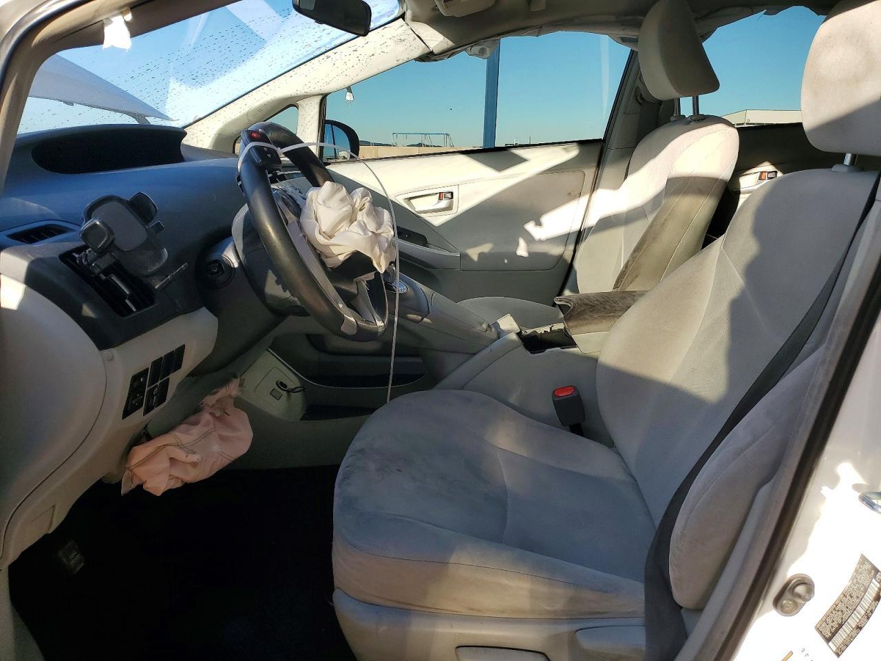 2014 TOYOTA PRIUS