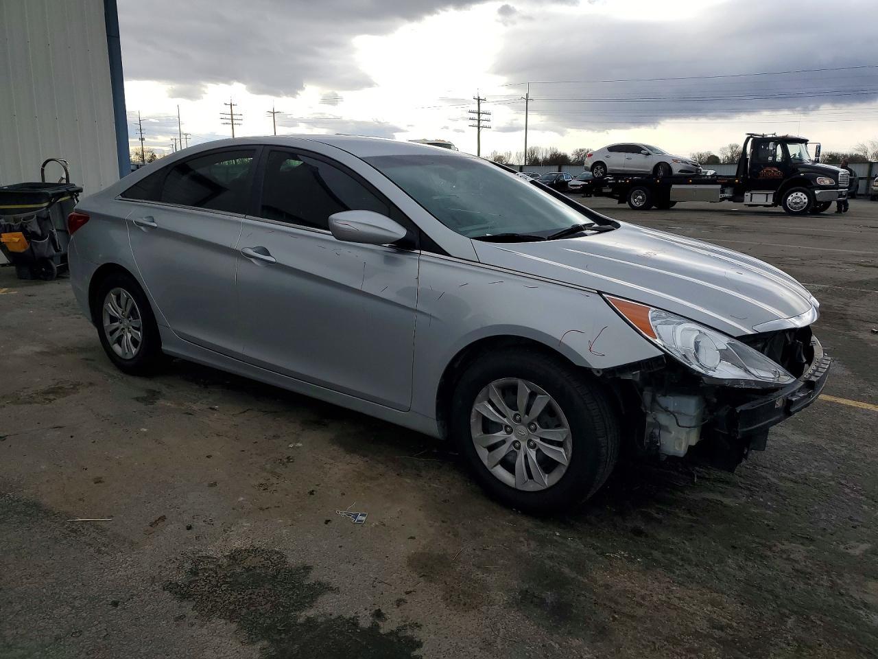 2011 HYUNDAI SONATA