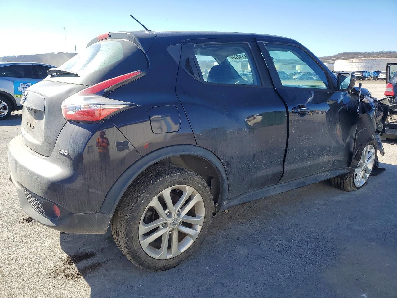 2016 NISSAN Juke