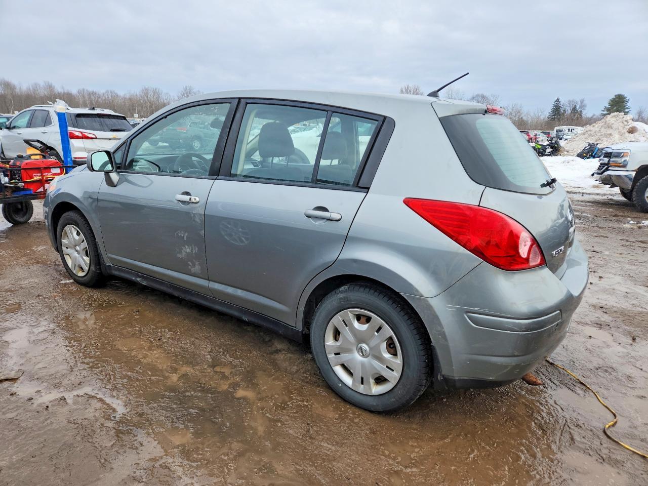 2010 NISSAN VERSA