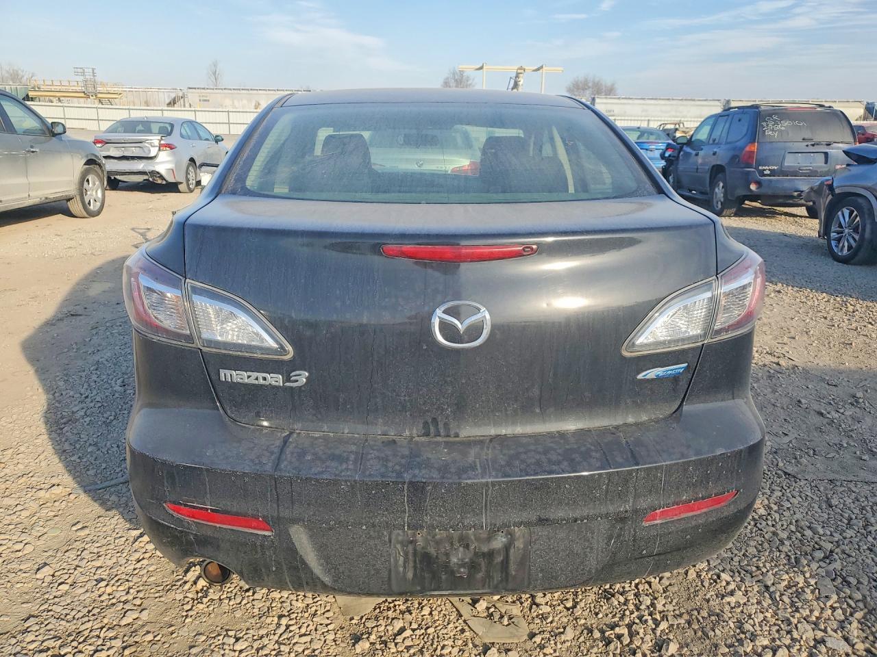2013 MAZDA 3