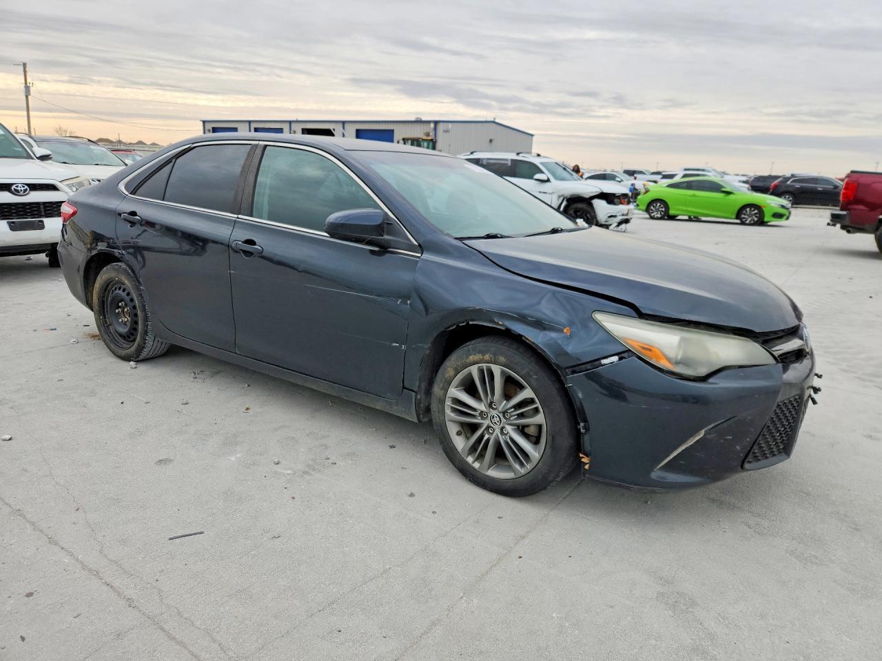 2015 TOYOTA CAMRY
