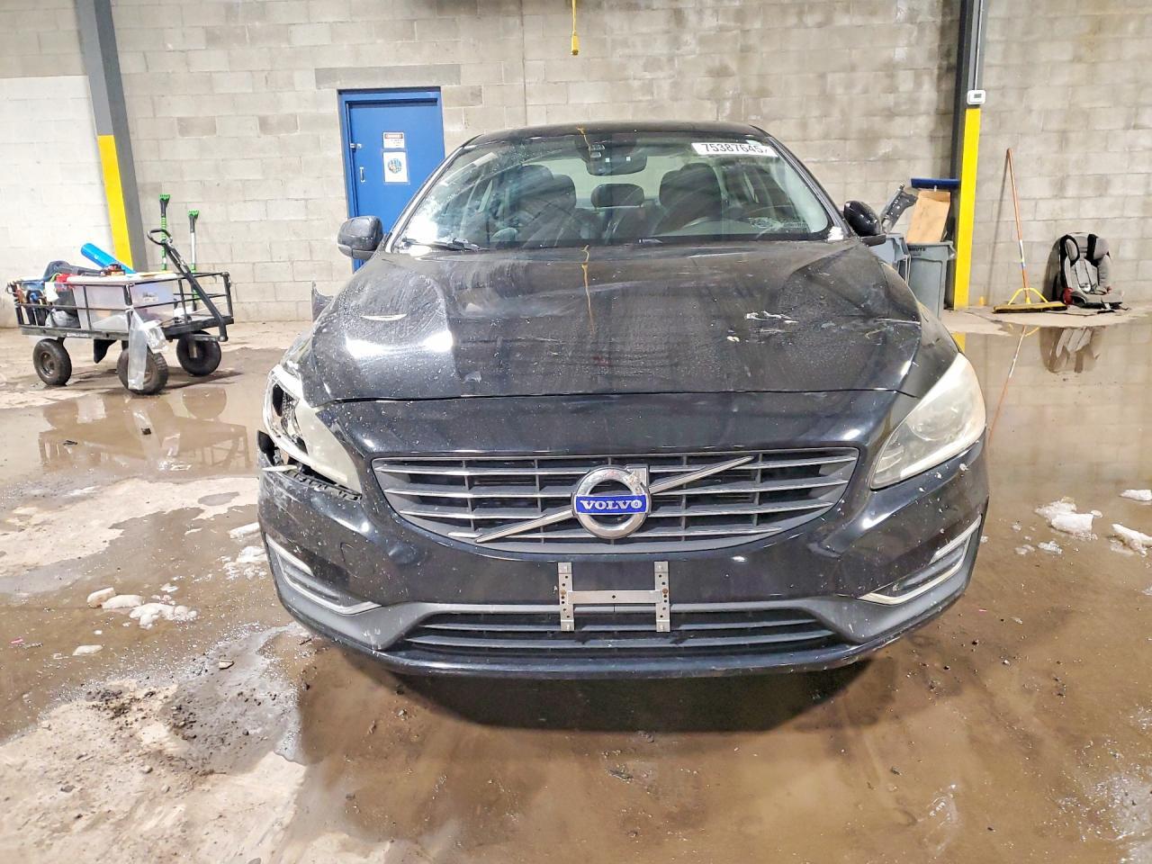 2015 VOLVO S60
