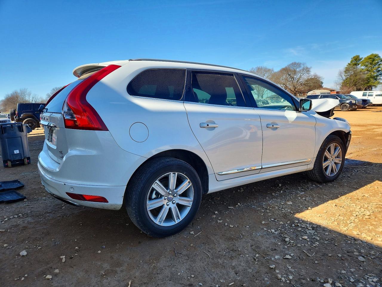 2016 VOLVO XC60