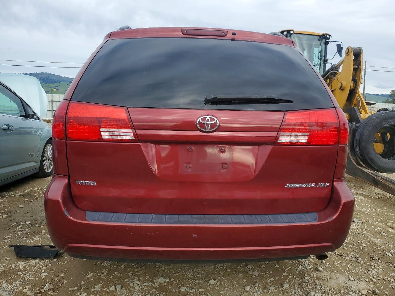 2004 TOYOTA SIENNA