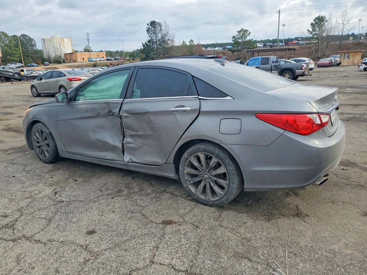2011 HYUNDAI SONATA