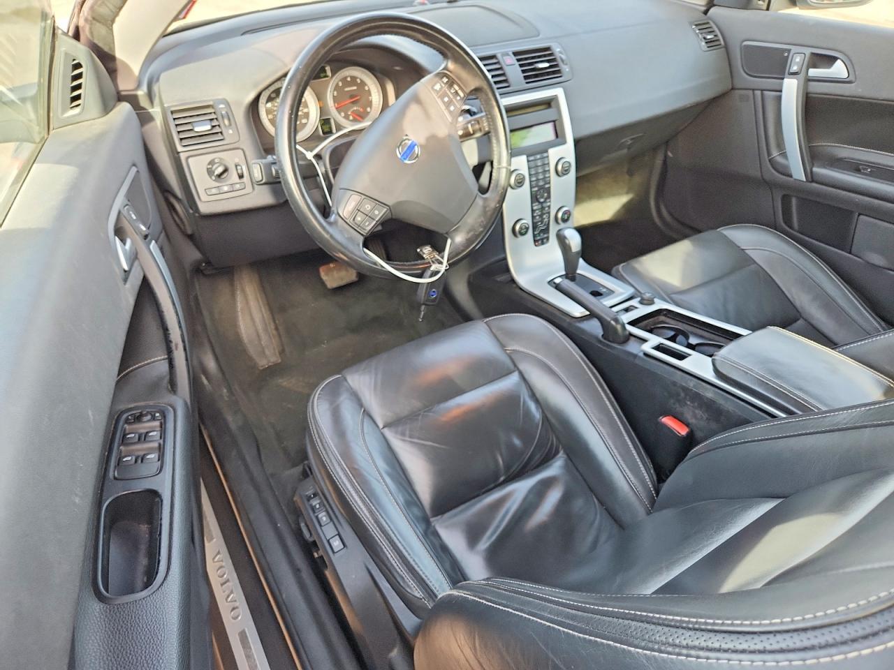 2011 VOLVO C70