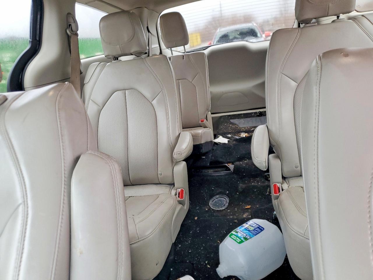 2021 CHRYSLER Voyager